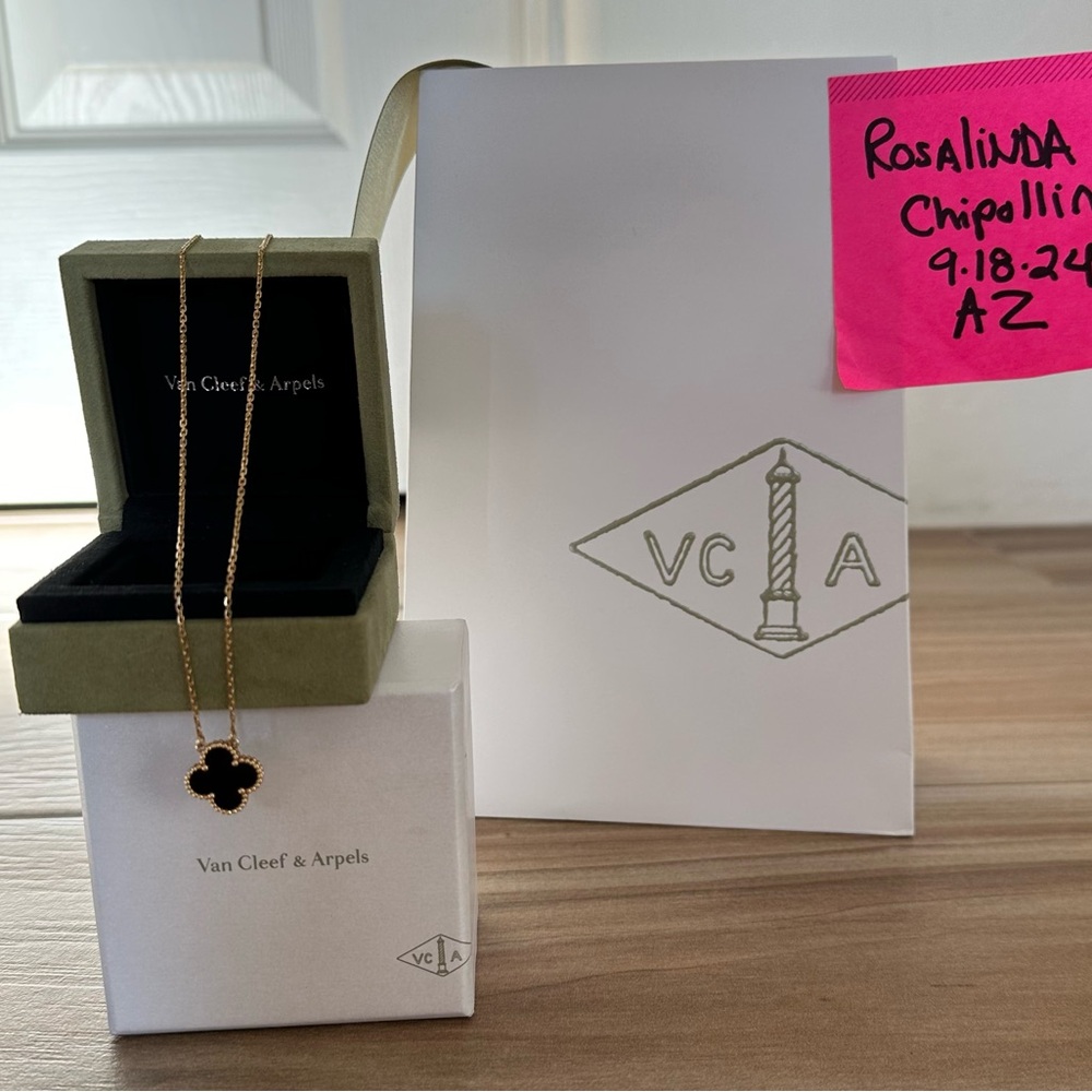 100% Authentic VCA Vintage Alhambra Onyx Pendant